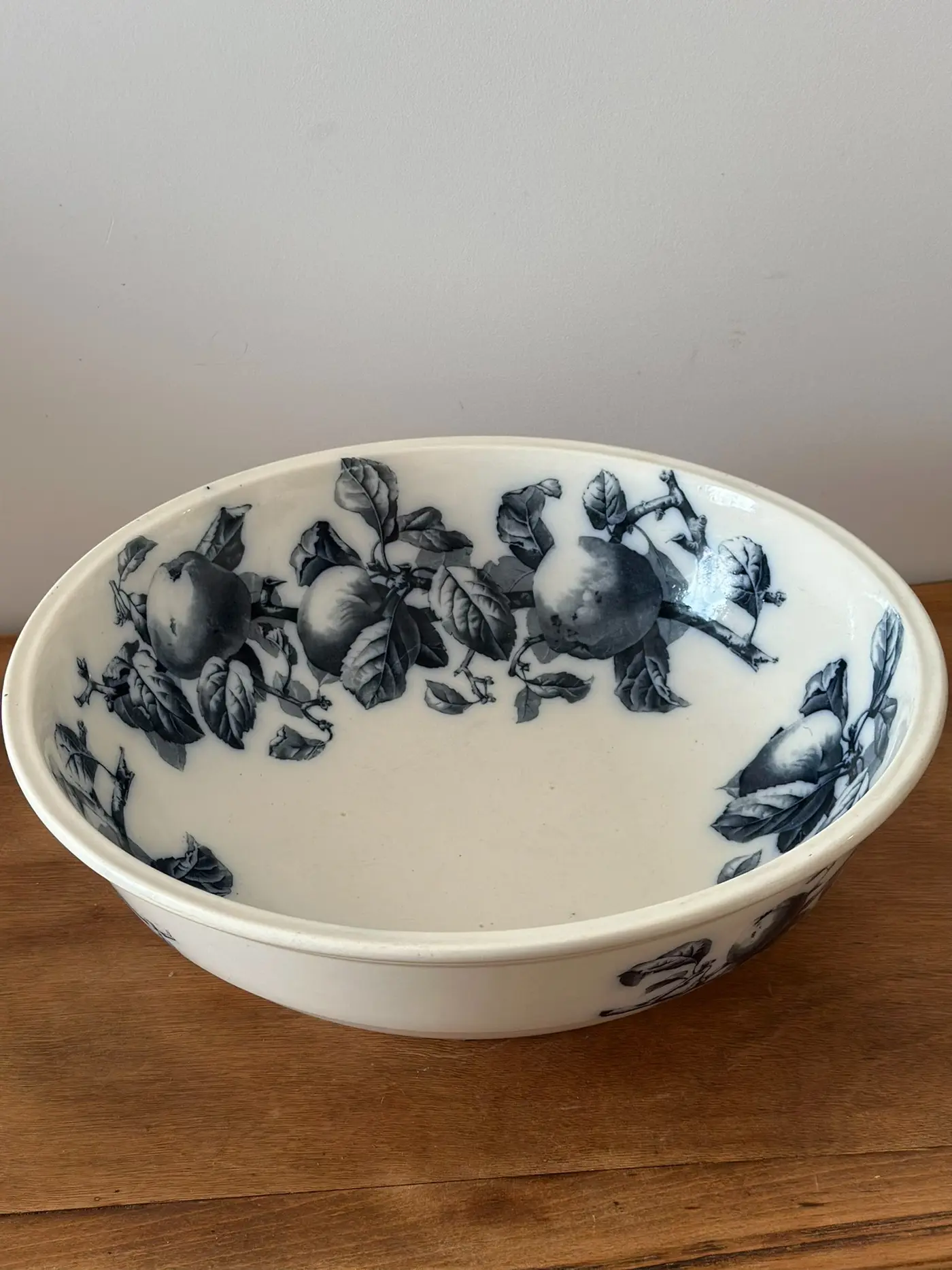 French Vintage Deep-Blue Peach Motif Above-Counter Washbasin
