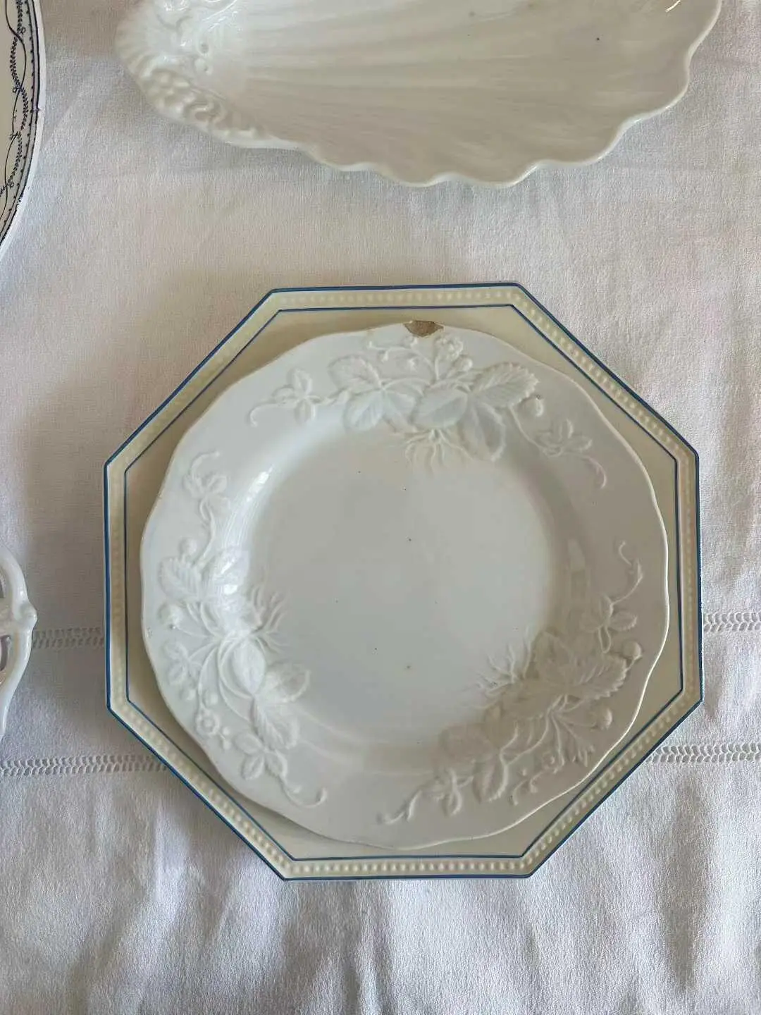 Creil Montereau Rare Strawberry Relief Dessert Plate No. 3, 21.2 cm