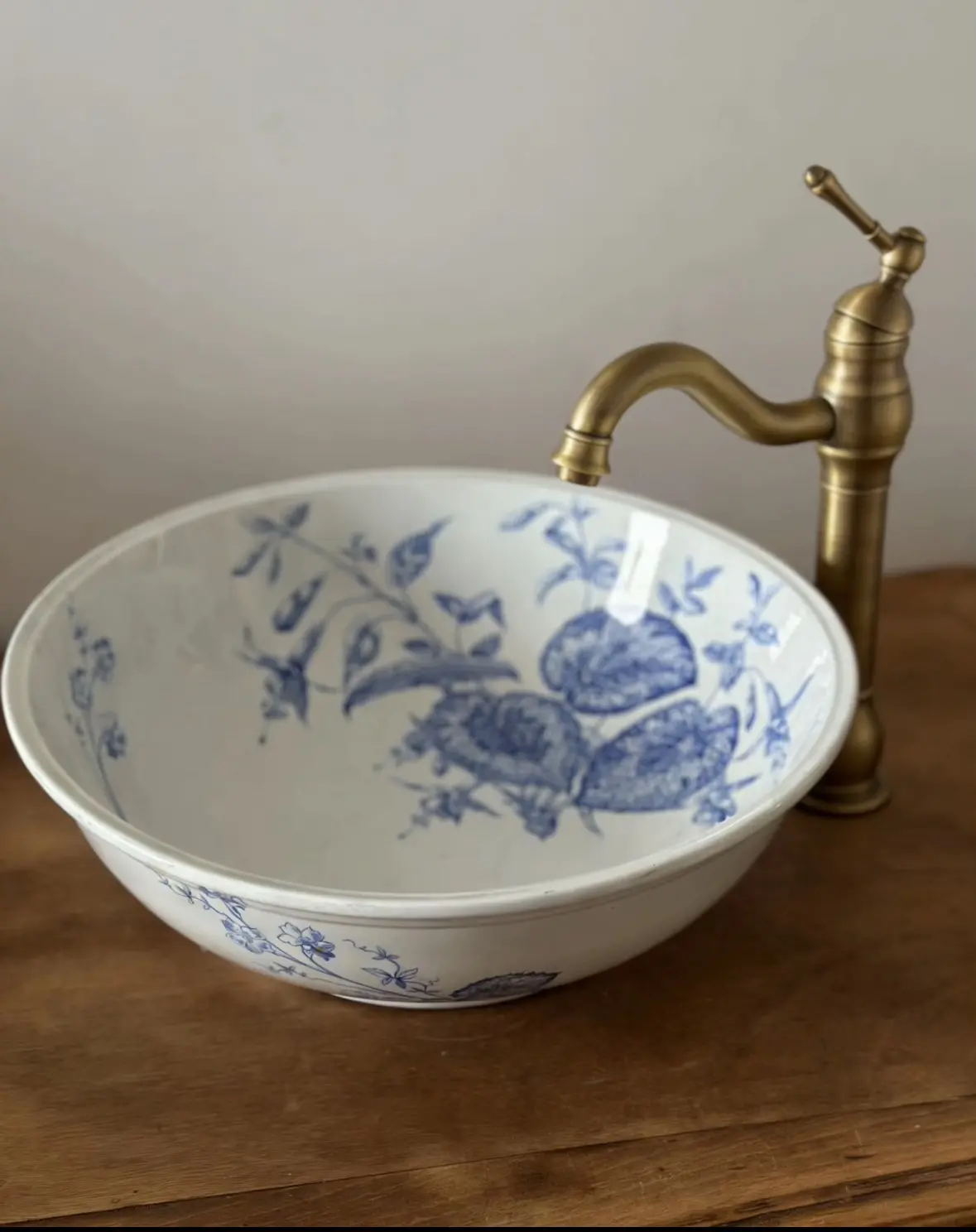 French Vintage Blue Bellflower Basin — Above-Counter Washbasin, 36 cm