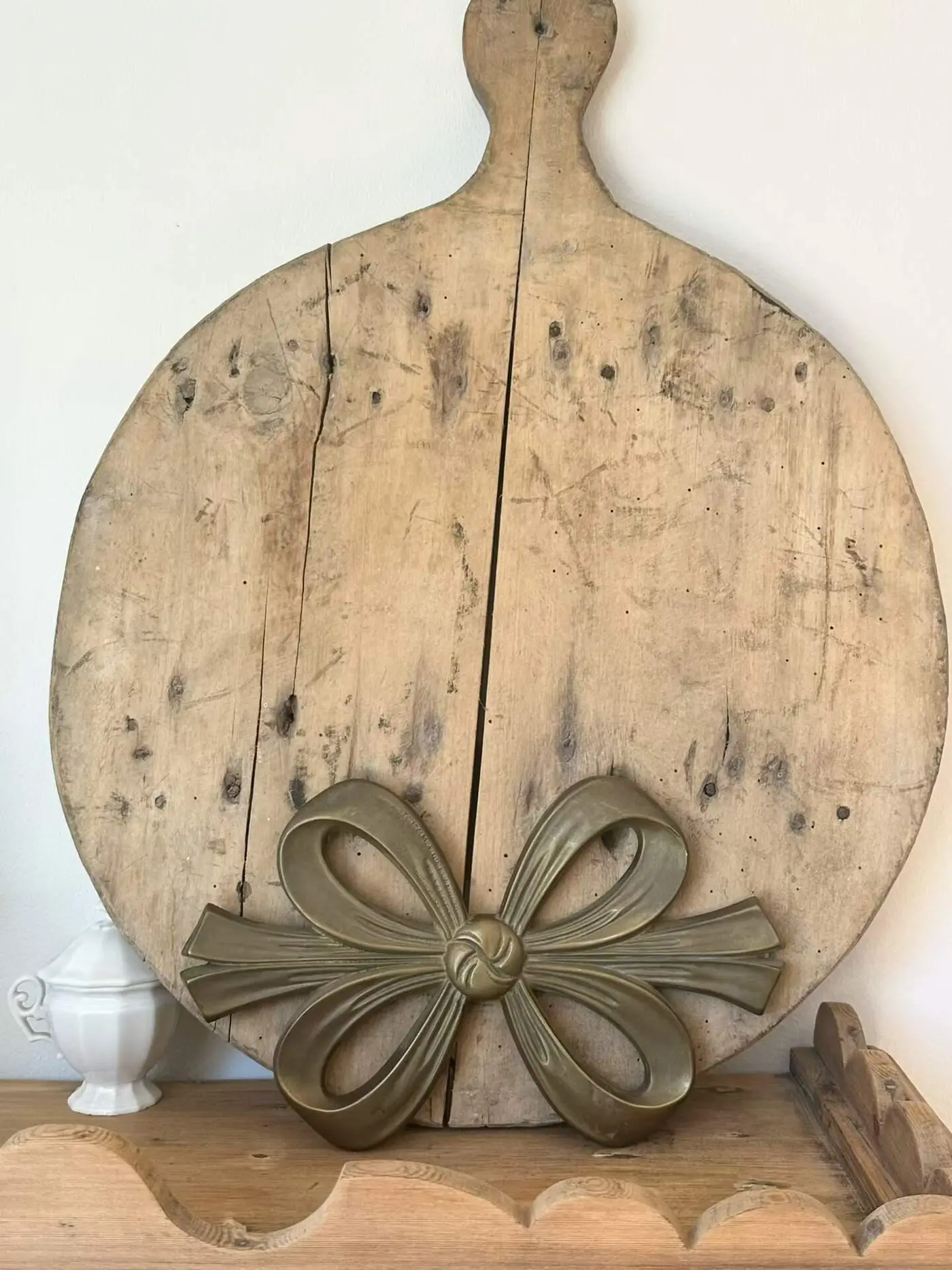 French Vintage Yellow Bow Trivet / Pot Stand, 27.5 x 16.8 cm