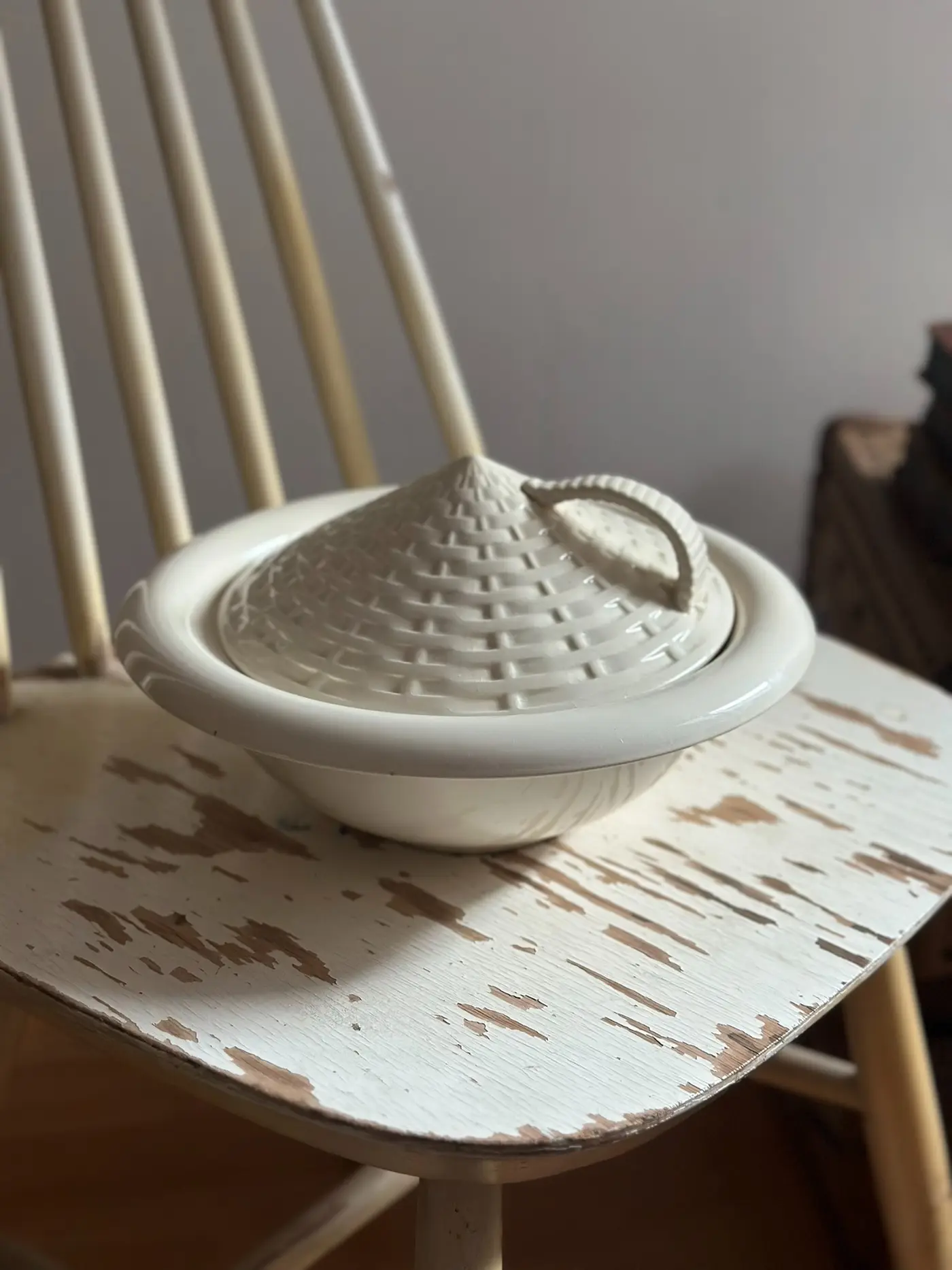 Vintage French Sarreguemines Soup Tureen with Woven Conical Lid, Ø26.5 cm