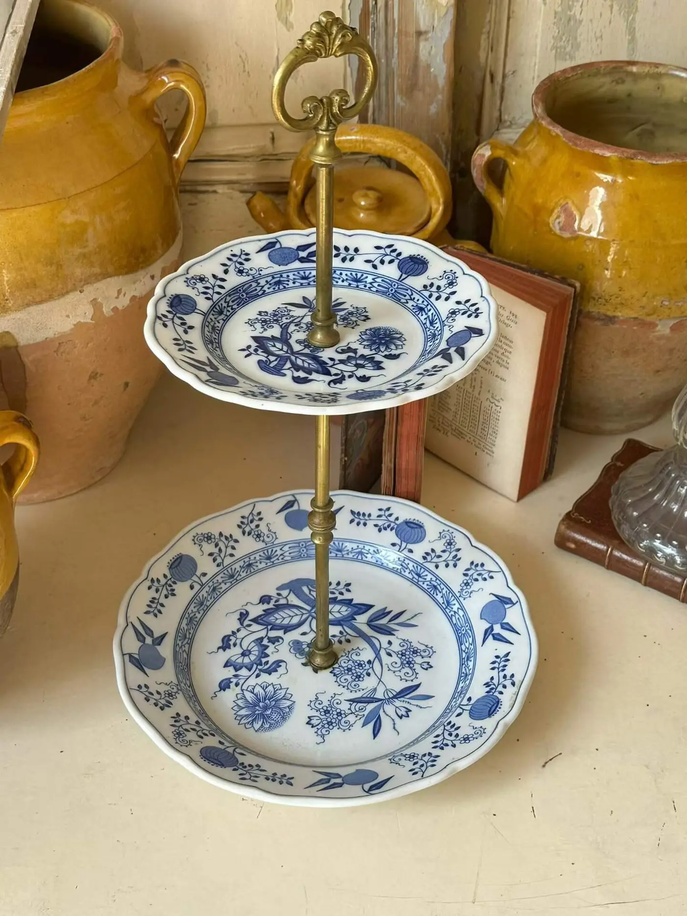Hutschenreuther Blue Onion Two-Tier Cake Stand