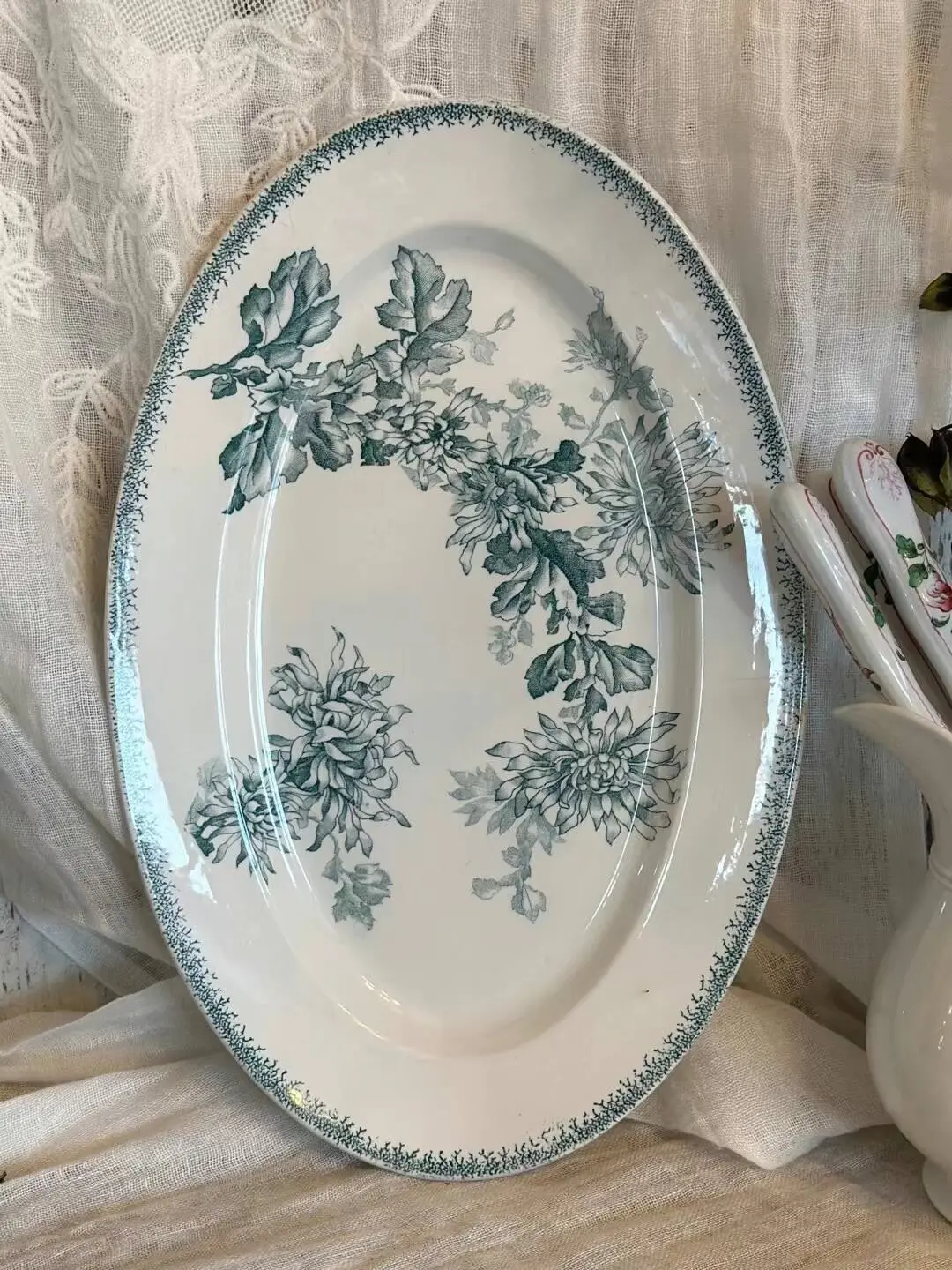 French Vintage Sarreguemines Oval Platter, 37 × 24 cm