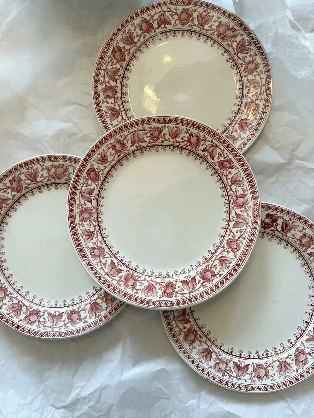 Pair of French Vintage Sarreguemines Dessert Plates, 20.3 cm