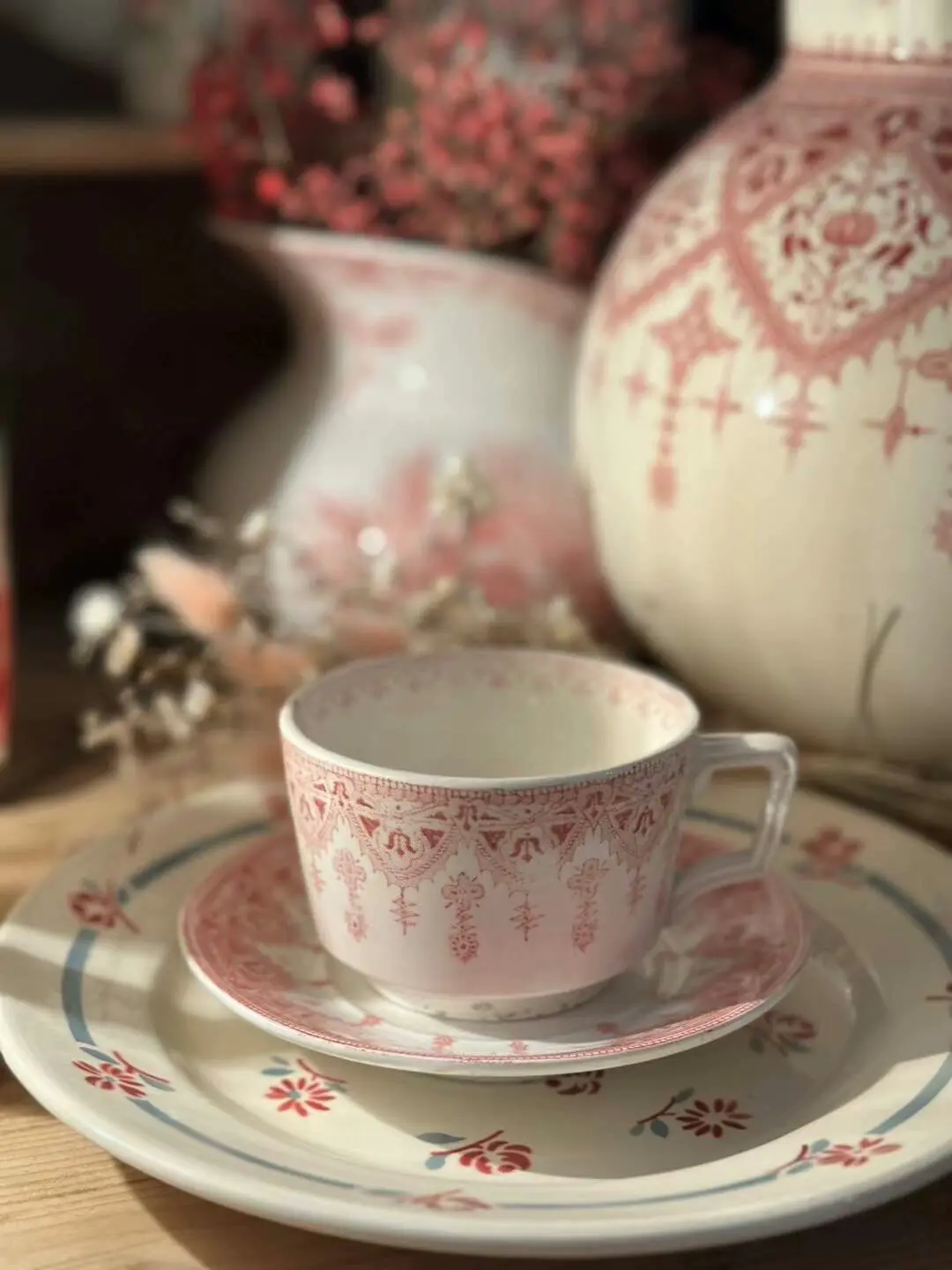 Sarreguemines Calcutta Series Vintage Coffee Cup, France