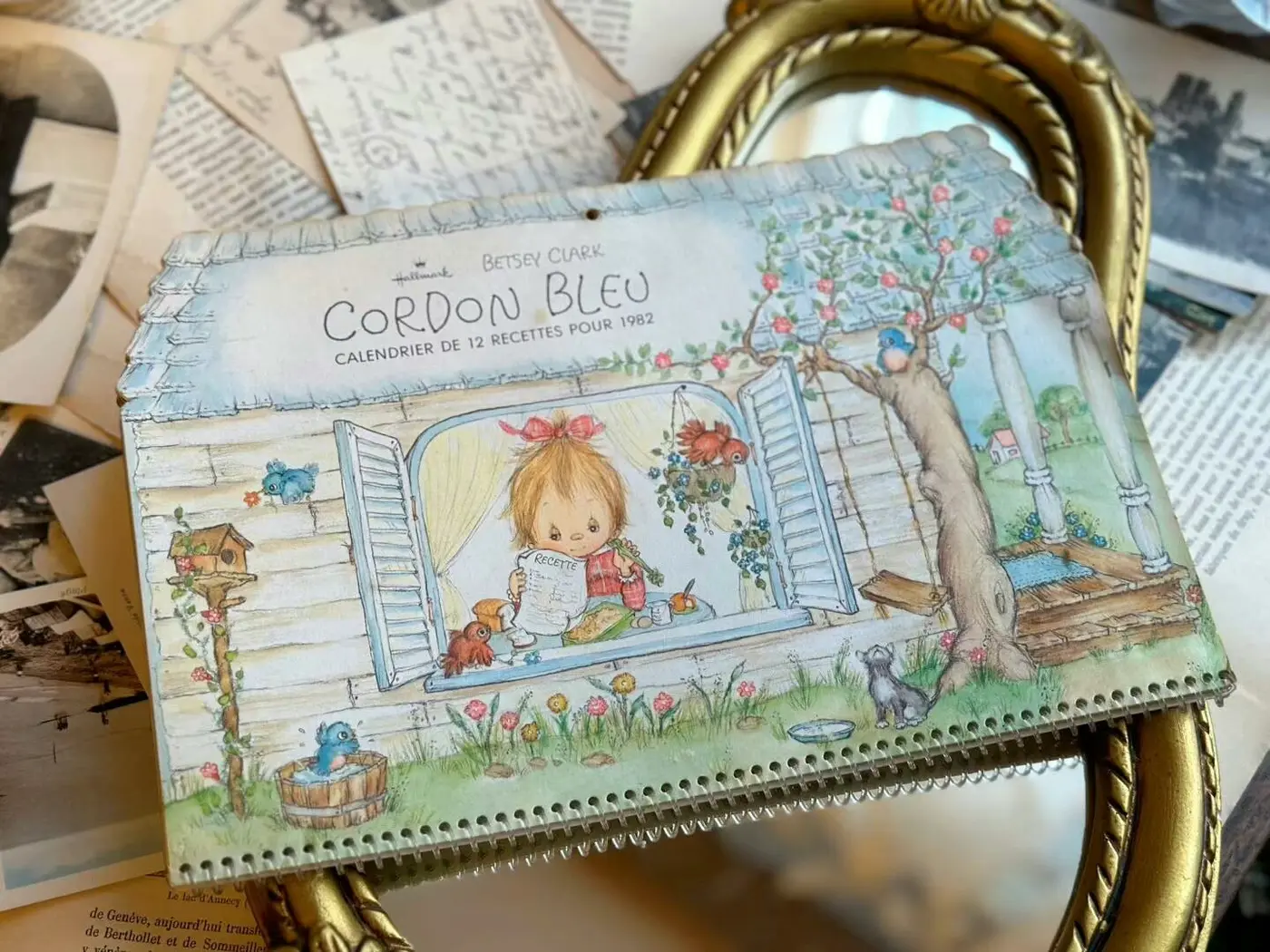 Adorable 1982 French Vintage Calendar