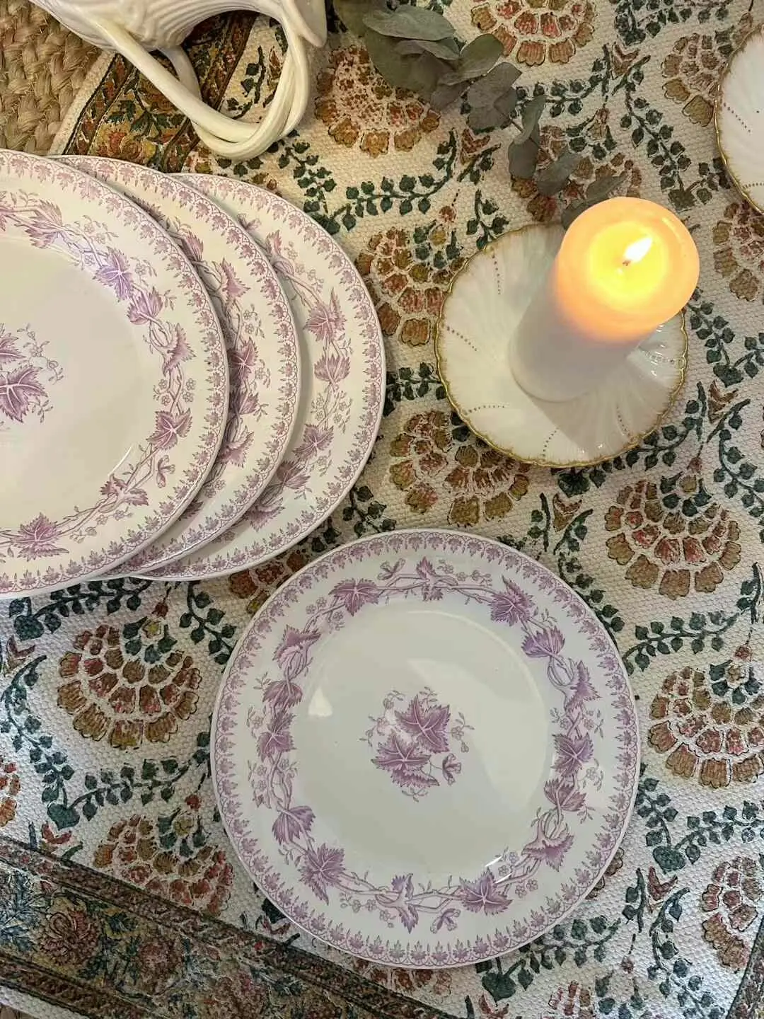 Maastricht (Netherlands) Purple Geranium Plate No. 4, 23 cm