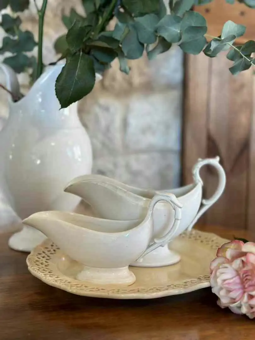Sarreguemines Small Sauce Boat with Serpentine Handle