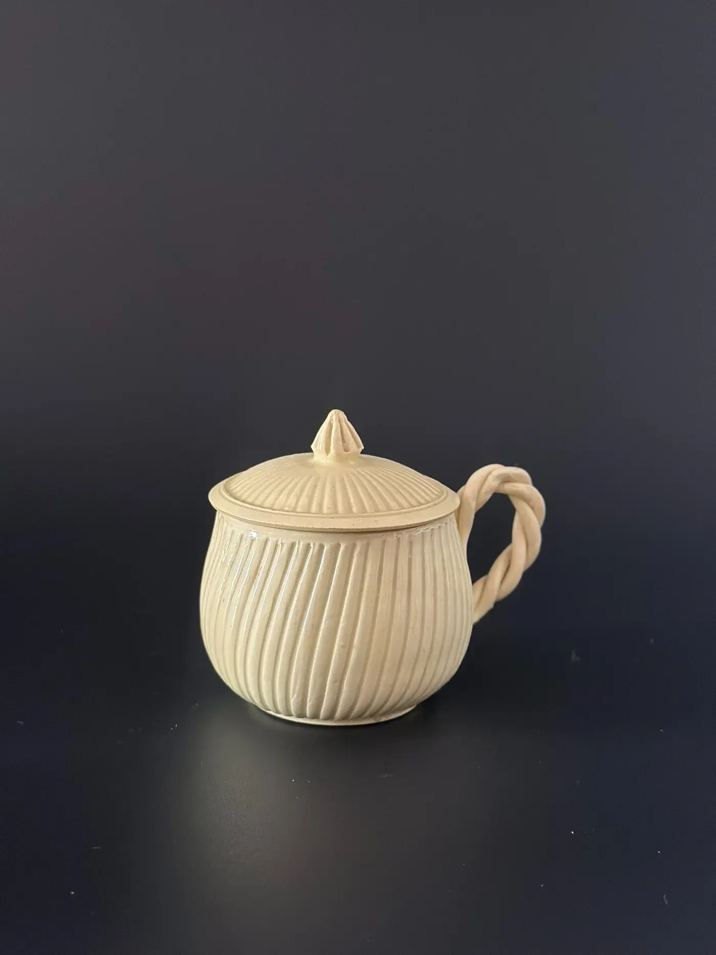 19th-Century British Cream-Colored Fine Earthenware Creamer with Twisted Handle