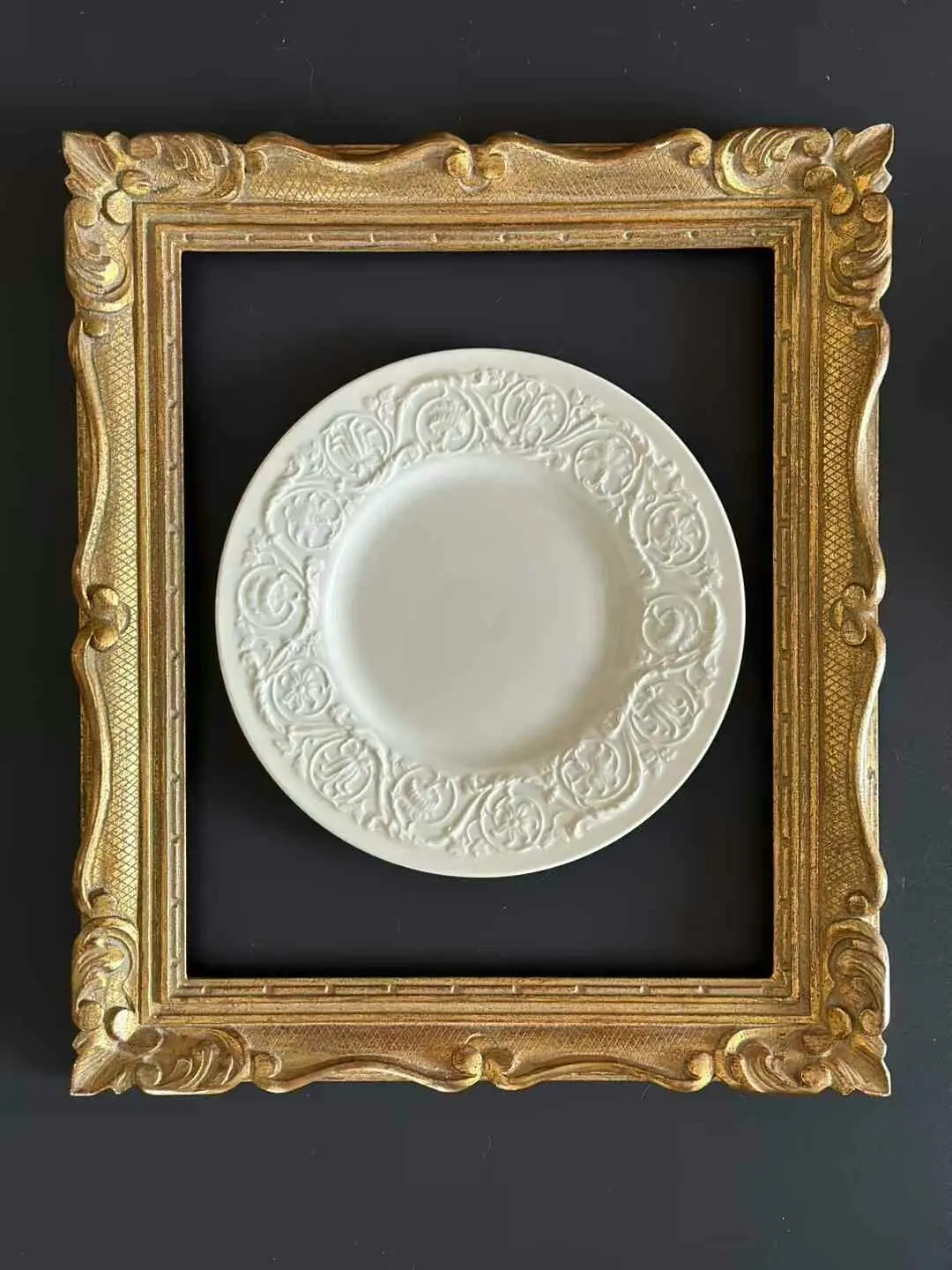 Vintage Wedgwood Creamware Embossed Plate, 23.3 cm