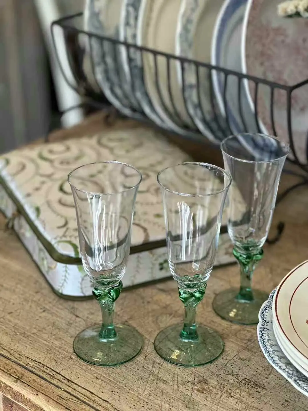 French Vintage Glass Champagne Flute, 18.5 cm