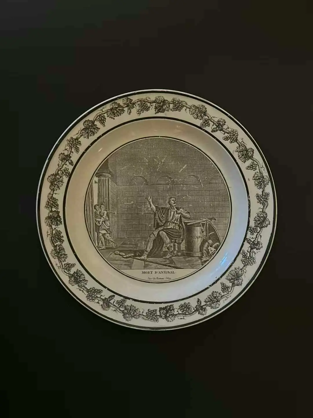 French Vintage Choisy-le-Roi Porcelain Wall Plate with Historical Scene, 21 cm