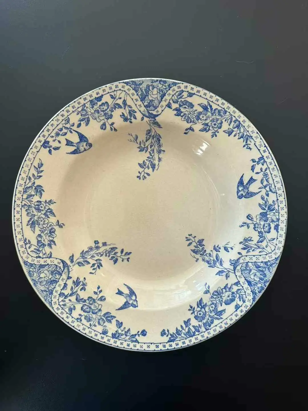 Choisy-le-Roi Deep Plate with Bird Motif