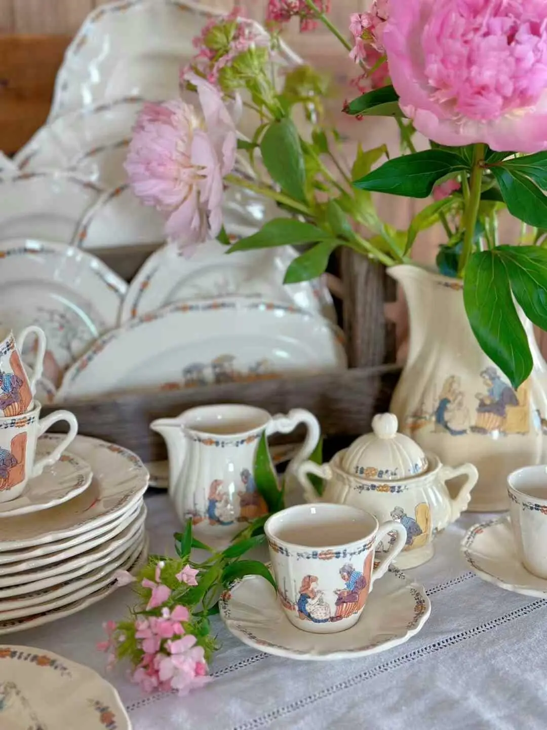 French vintage Sarreguemines Richard children's dinnerware set with coffee pot