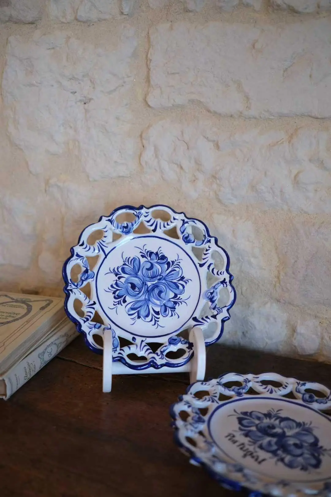 Portuguese Hand-Painted Blue-and-White Hanging Plate, 19 cm
