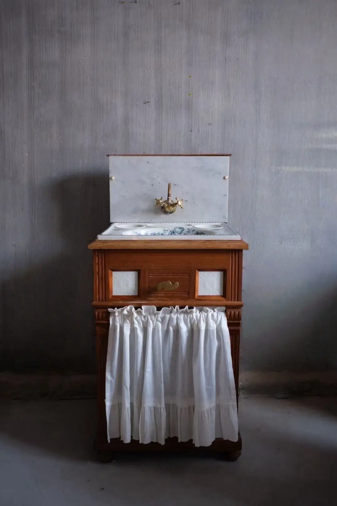 French Antique Washstand