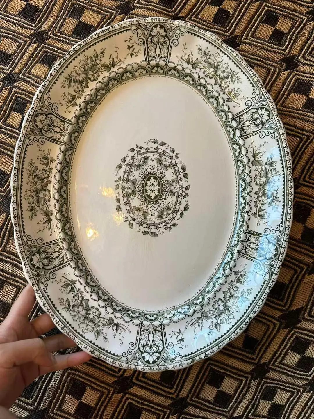 British Vintage Dark Green Oval Platter, 38.5 × 30.5 cm