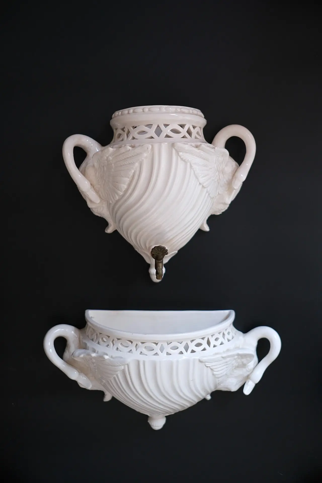 Italian Vintage White Ceramic Swan Wall-Mounted Wall Fountain